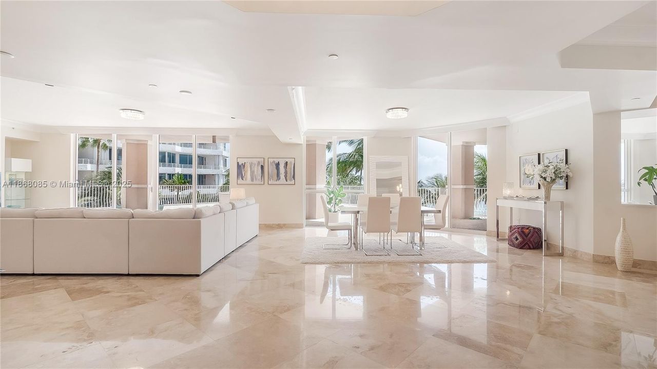 En Renta: $13,000 (3 camas, 3 baños, 4003 Pies cuadrados)