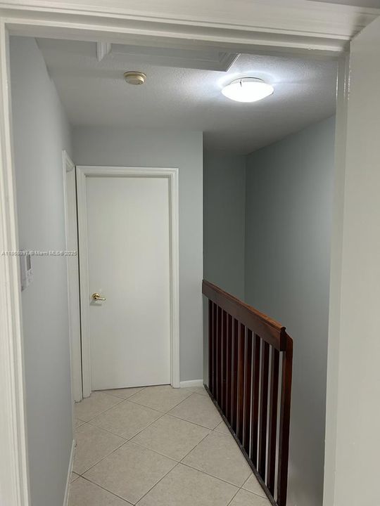 Recientemente alquilado: $3,000 (3 camas, 3 baños, 1040 Pies cuadrados)