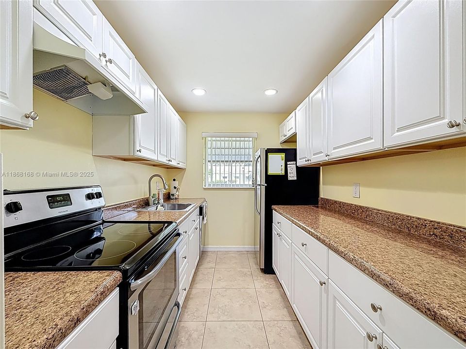 Activo con contrato: $120,000 (1 camas, 1 baños, 954 Pies cuadrados)