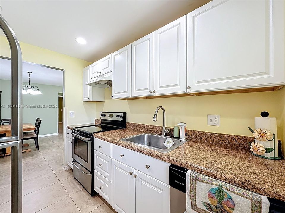 Activo con contrato: $120,000 (1 camas, 1 baños, 954 Pies cuadrados)