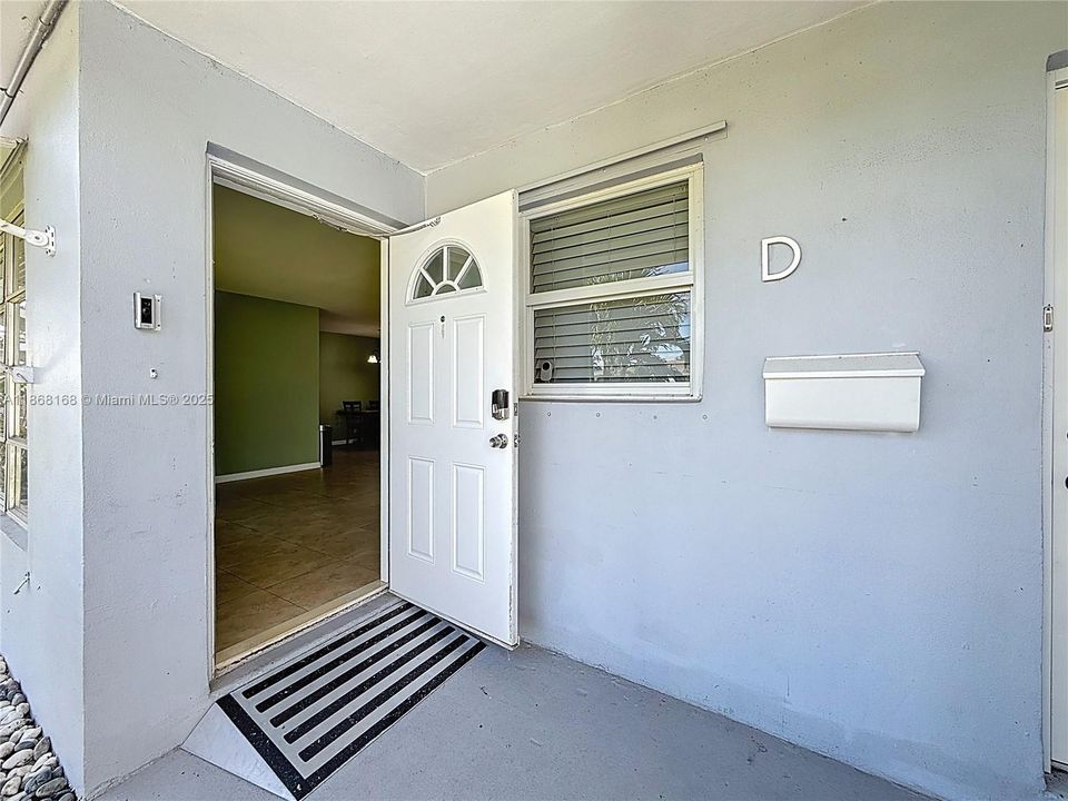 Activo con contrato: $120,000 (1 camas, 1 baños, 954 Pies cuadrados)