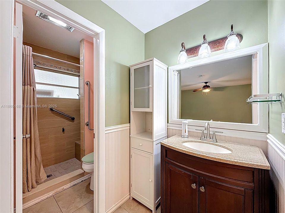 Activo con contrato: $120,000 (1 camas, 1 baños, 954 Pies cuadrados)