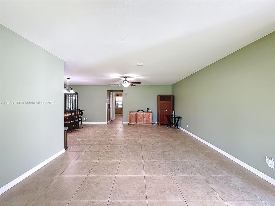 Activo con contrato: $120,000 (1 camas, 1 baños, 954 Pies cuadrados)