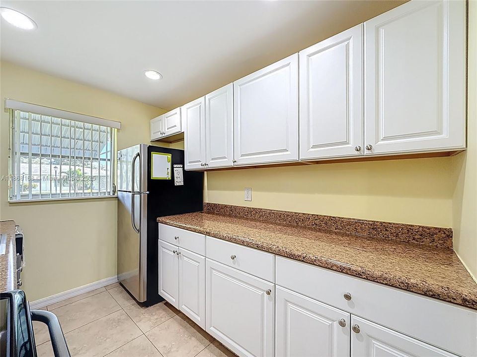 Activo con contrato: $120,000 (1 camas, 1 baños, 954 Pies cuadrados)