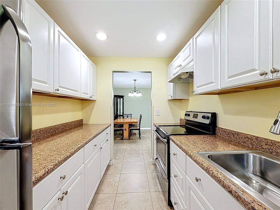 Activo con contrato: $120,000 (1 camas, 1 baños, 954 Pies cuadrados)