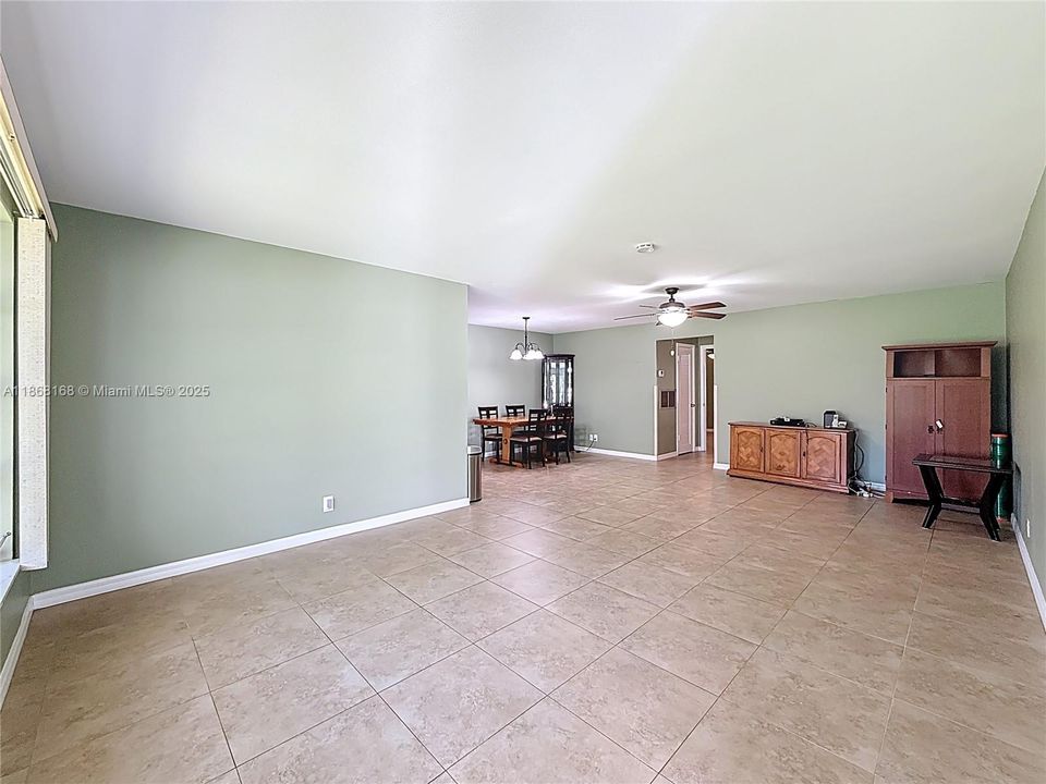 Activo con contrato: $120,000 (1 camas, 1 baños, 954 Pies cuadrados)