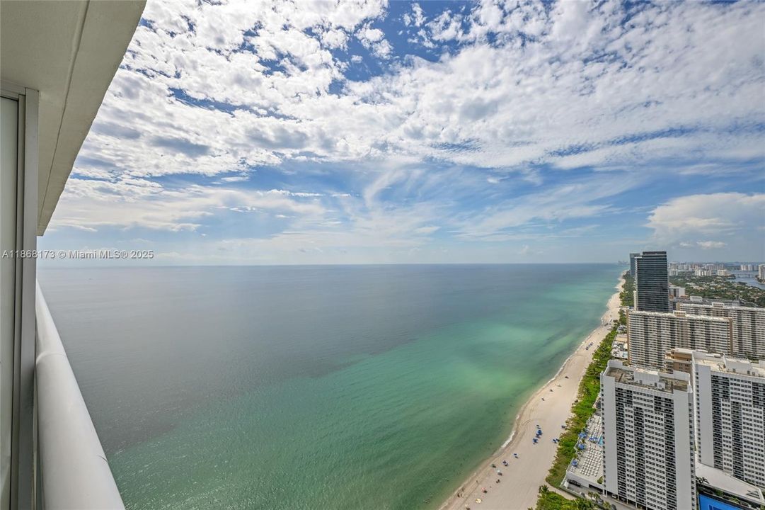 Active With Contract: $9,000 (2 beds, 3 baths, 1733 Square Feet)