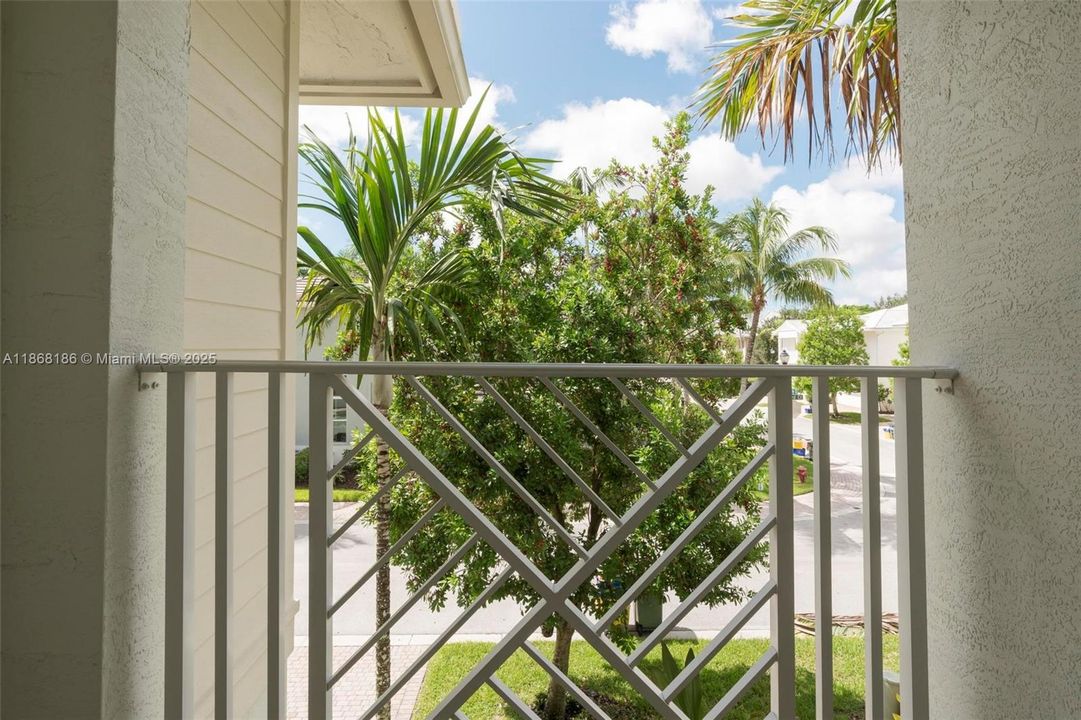 最近售出: $639,999 (3 贝兹, 2 浴室, 2154 平方英尺)