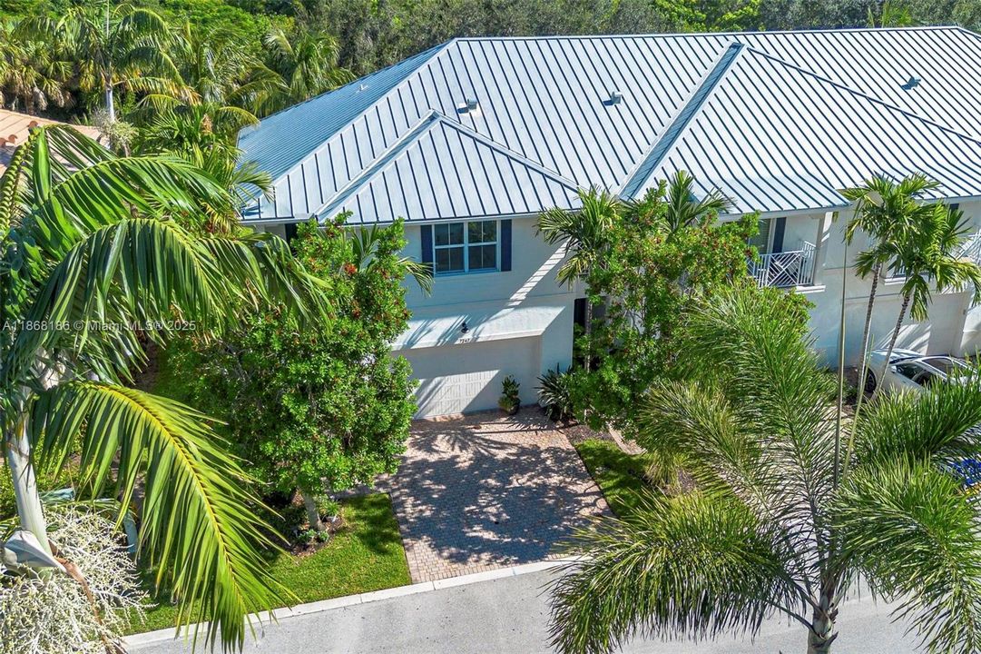 最近售出: $639,999 (3 贝兹, 2 浴室, 2154 平方英尺)