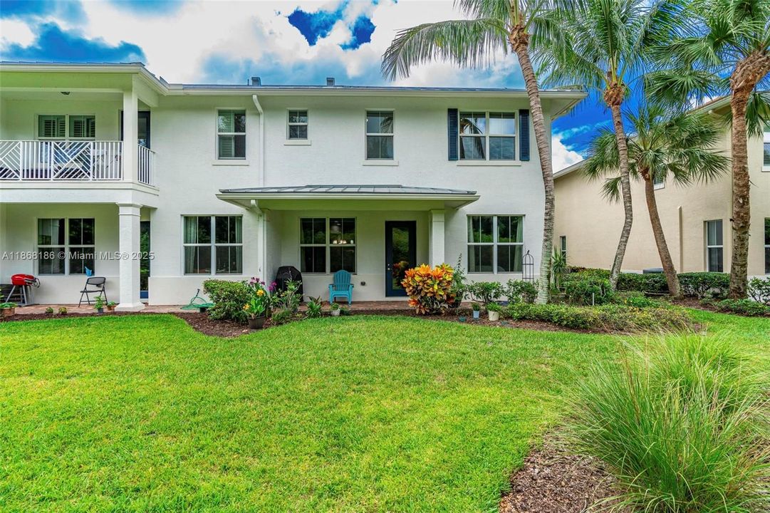 最近售出: $639,999 (3 贝兹, 2 浴室, 2154 平方英尺)