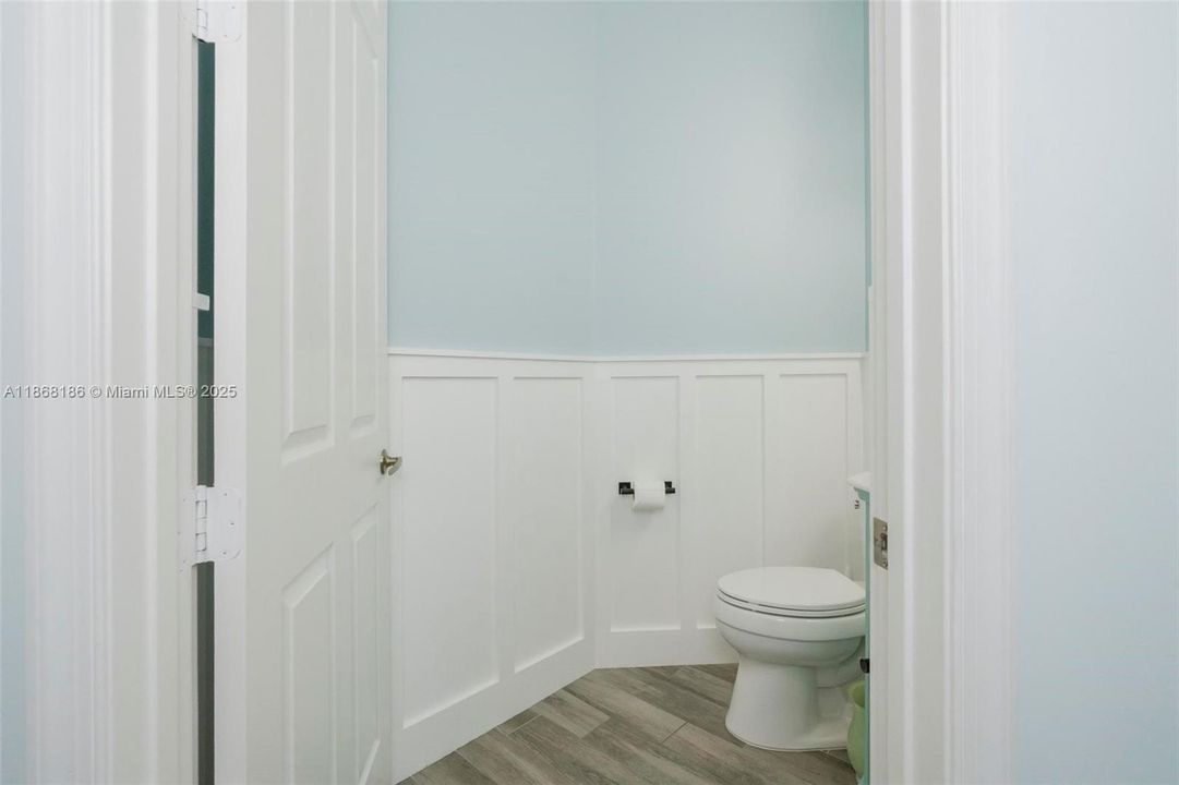 最近售出: $639,999 (3 贝兹, 2 浴室, 2154 平方英尺)