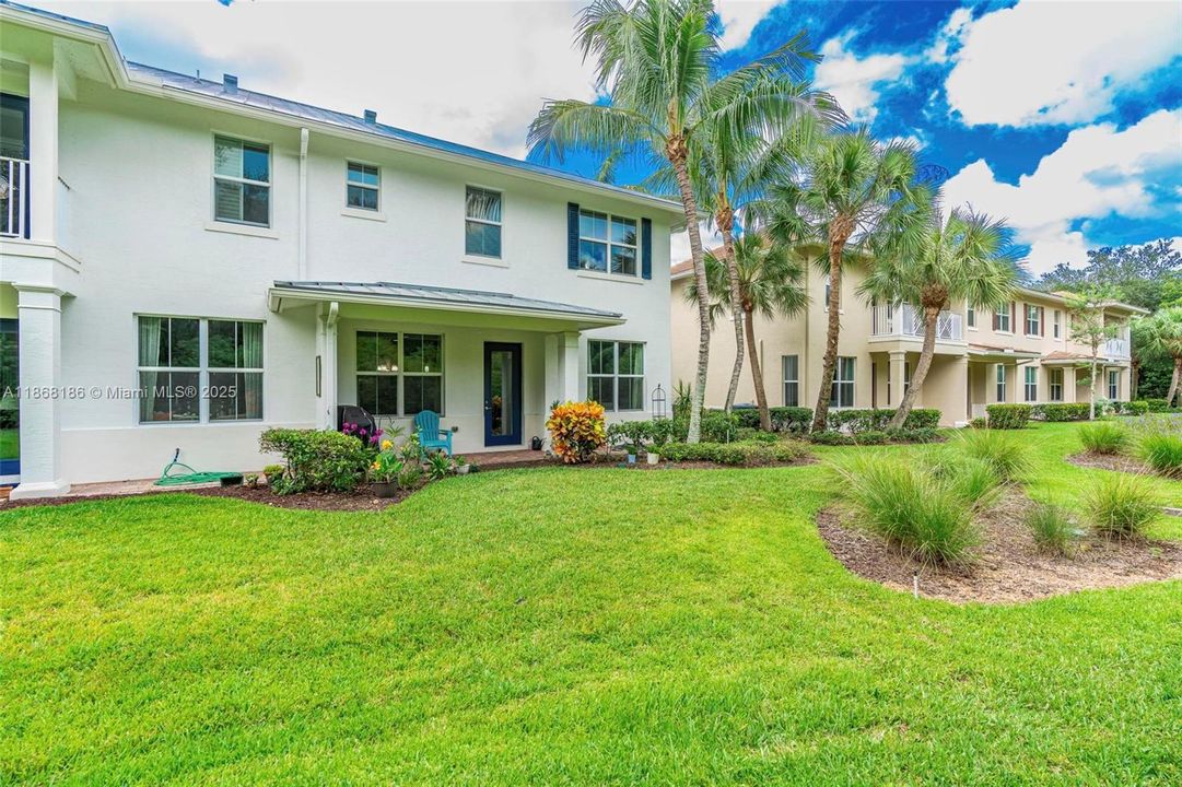 最近售出: $639,999 (3 贝兹, 2 浴室, 2154 平方英尺)