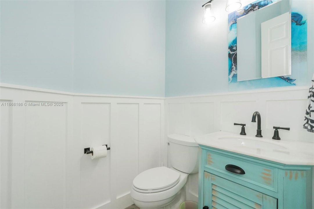 最近售出: $639,999 (3 贝兹, 2 浴室, 2154 平方英尺)