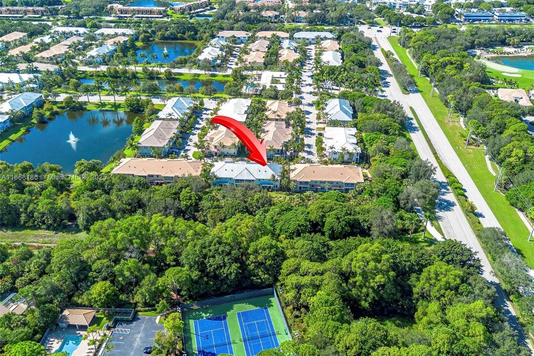 最近售出: $639,999 (3 贝兹, 2 浴室, 2154 平方英尺)