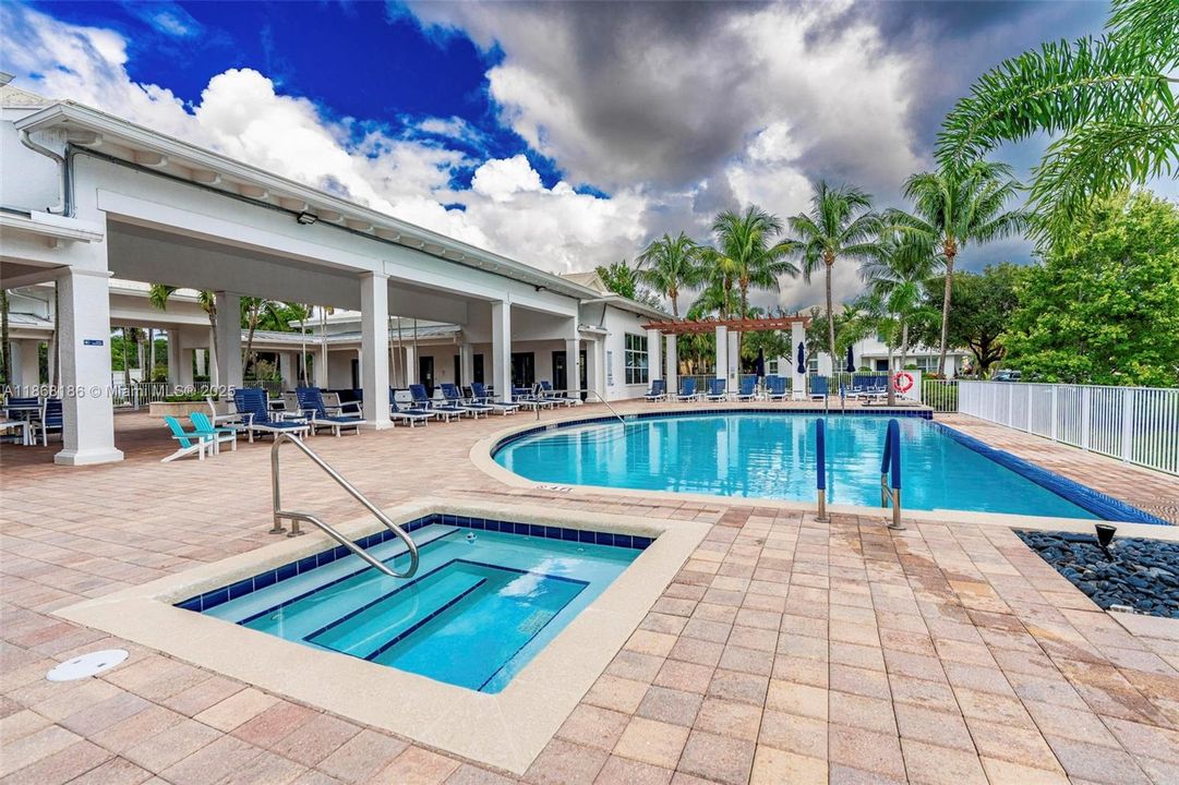 最近售出: $639,999 (3 贝兹, 2 浴室, 2154 平方英尺)