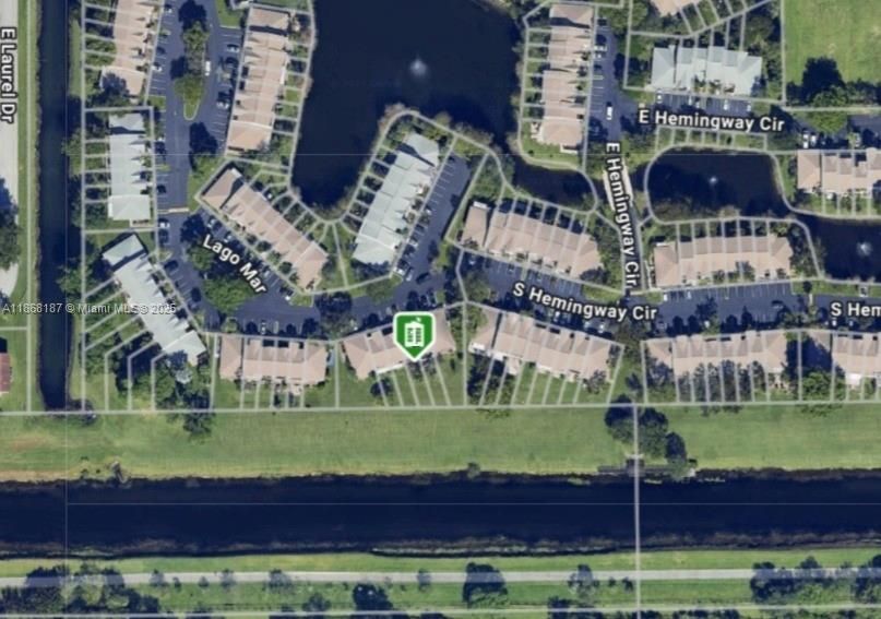 На продажу: $299,900 (2 спален, 2 ванн, 1285 Квадратных фут)