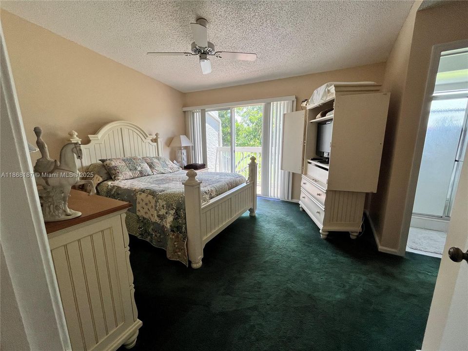 На продажу: $299,900 (2 спален, 2 ванн, 1285 Квадратных фут)