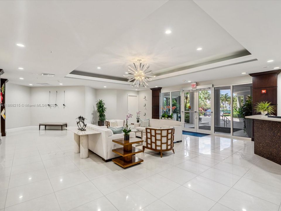 For Sale: $1,099,000 (2 beds, 2 baths, 1800 Square Feet)