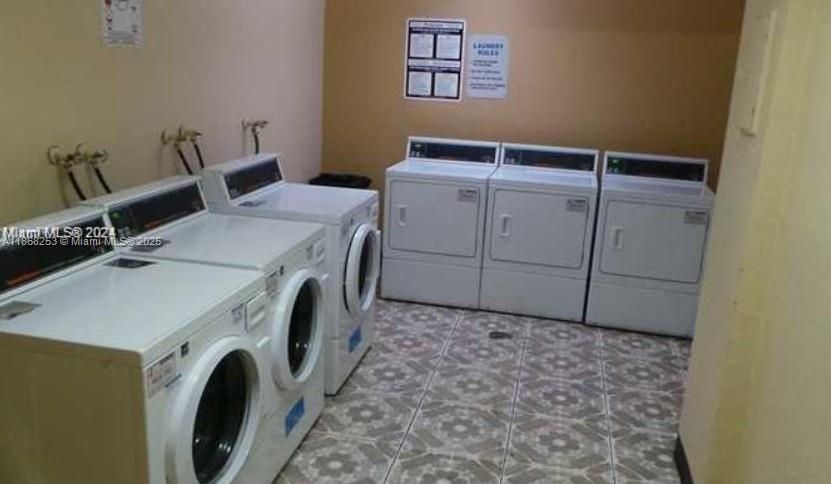 Active With Contract: $109,000 (1 beds, 1 baths, 850 Square Feet)