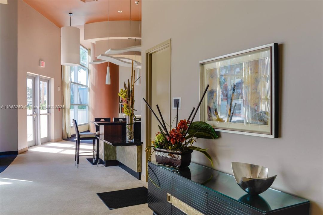 For Sale: $1,139,000 (2 beds, 2 baths, 1733 Square Feet)