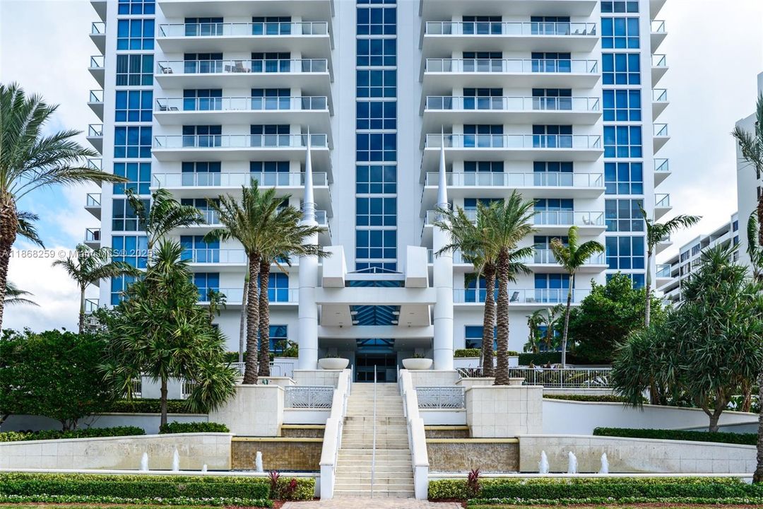 For Sale: $1,139,000 (2 beds, 2 baths, 1733 Square Feet)