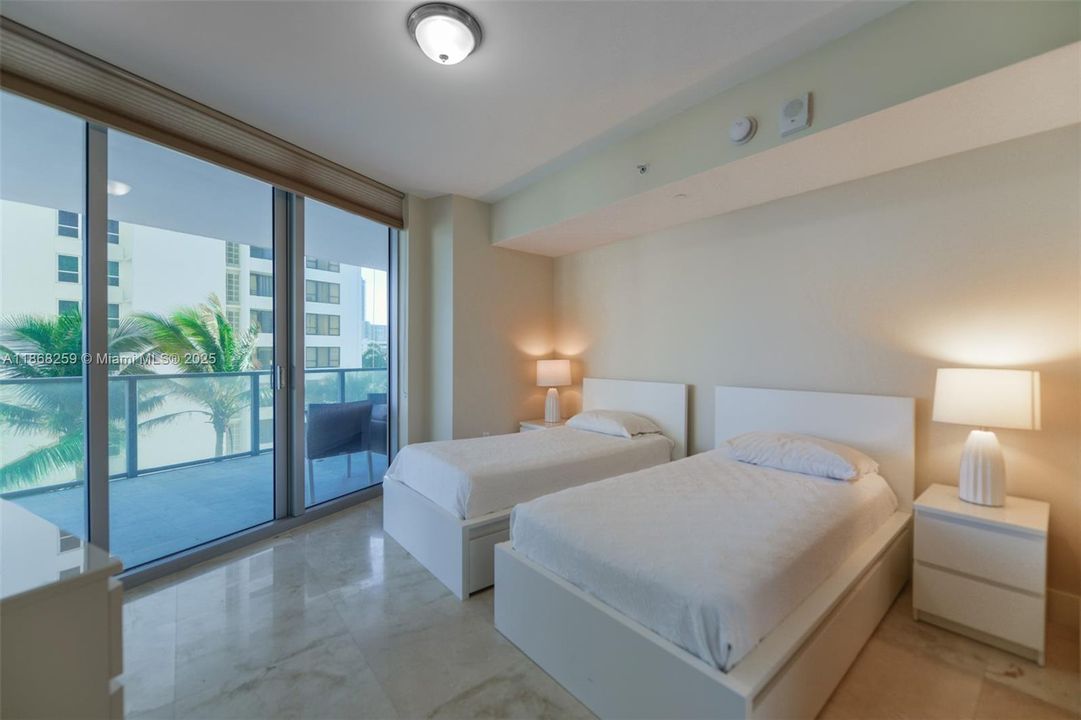 For Sale: $1,139,000 (2 beds, 2 baths, 1733 Square Feet)