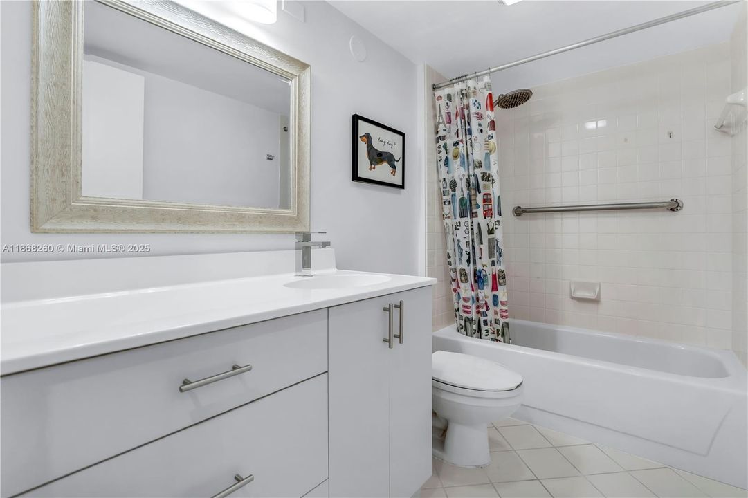 Activo con contrato: $230,000 (2 camas, 2 baños, 1442 Pies cuadrados)