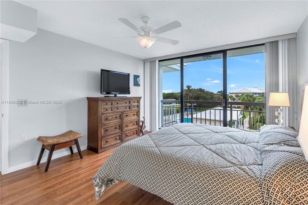 Activo con contrato: $230,000 (2 camas, 2 baños, 1442 Pies cuadrados)