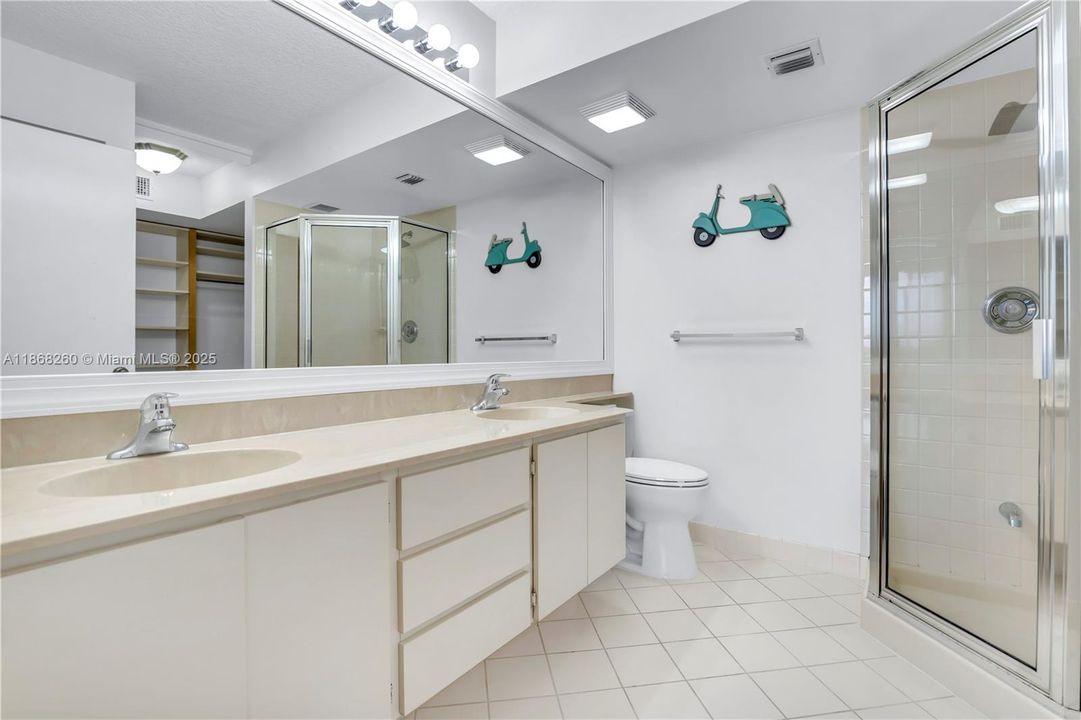 Activo con contrato: $230,000 (2 camas, 2 baños, 1442 Pies cuadrados)