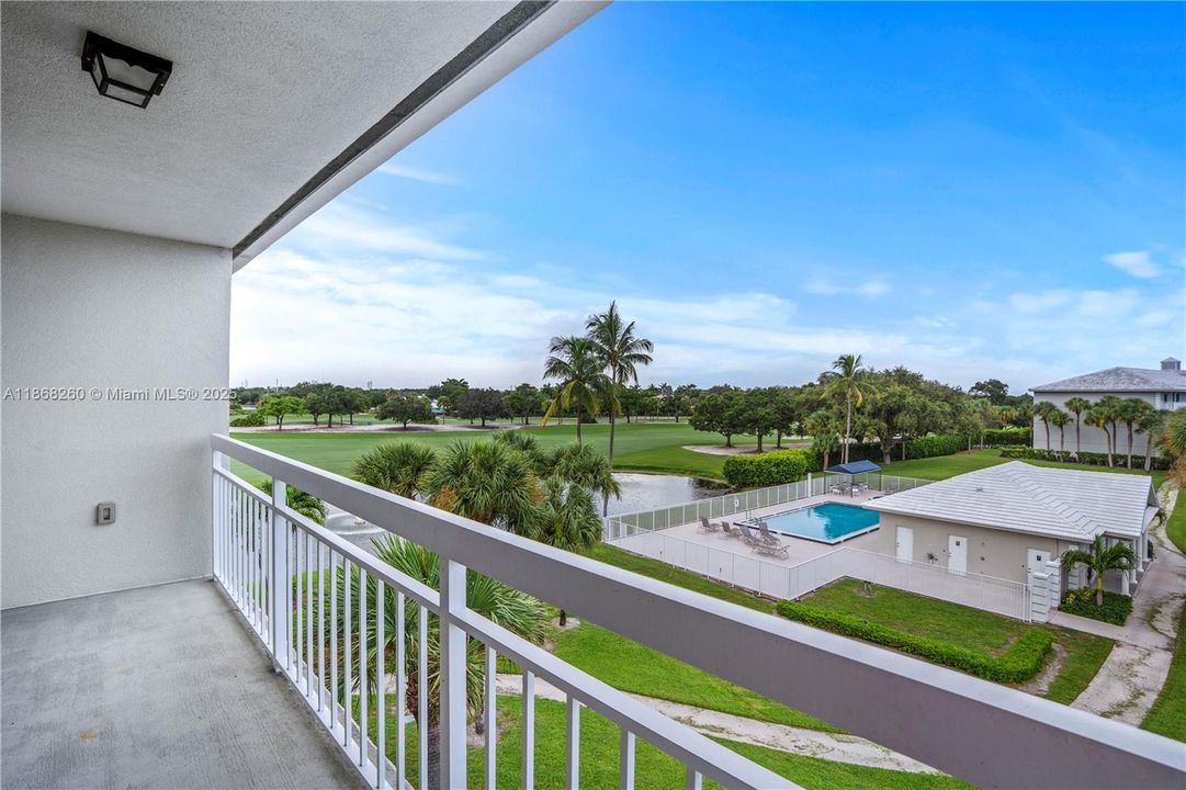 Activo con contrato: $230,000 (2 camas, 2 baños, 1442 Pies cuadrados)