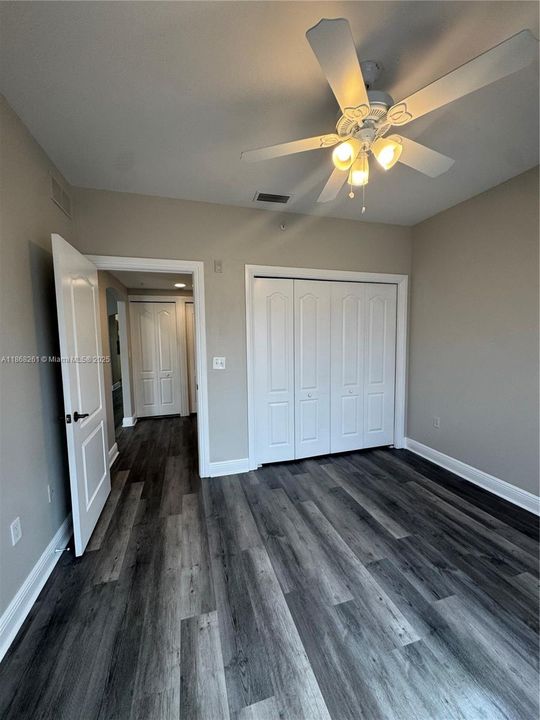 最近租的: $1,500 (2 贝兹, 2 浴室, 939 平方英尺)