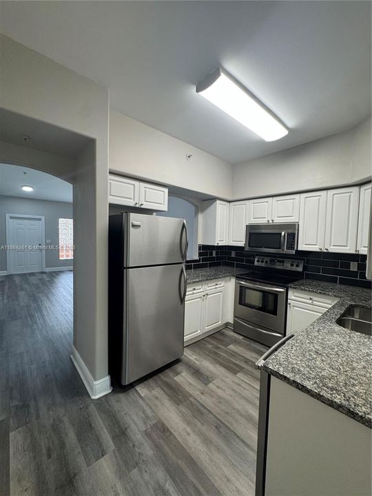 最近租的: $1,500 (2 贝兹, 2 浴室, 939 平方英尺)