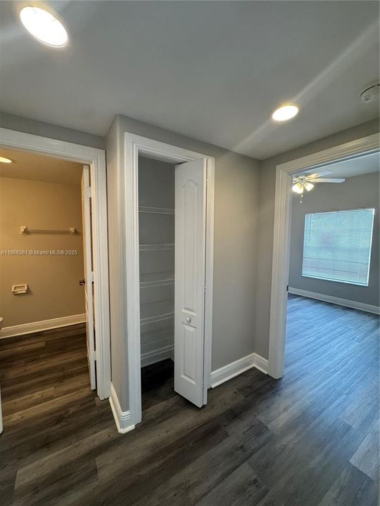 最近租的: $1,500 (2 贝兹, 2 浴室, 939 平方英尺)