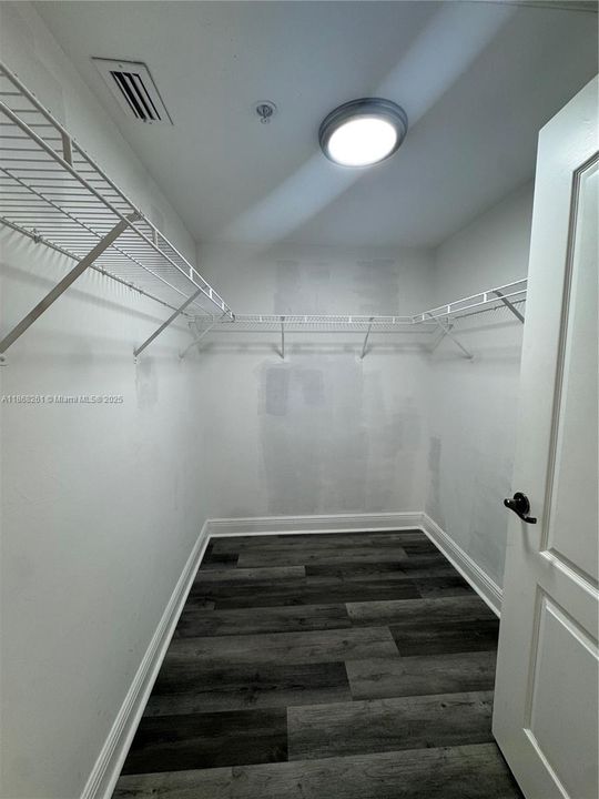 最近租的: $1,500 (2 贝兹, 2 浴室, 939 平方英尺)