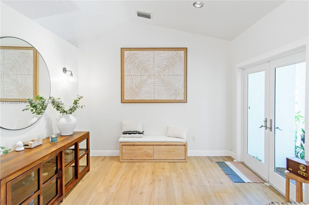 En Renta: $8,750 (4 camas, 3 baños, 2813 Pies cuadrados)