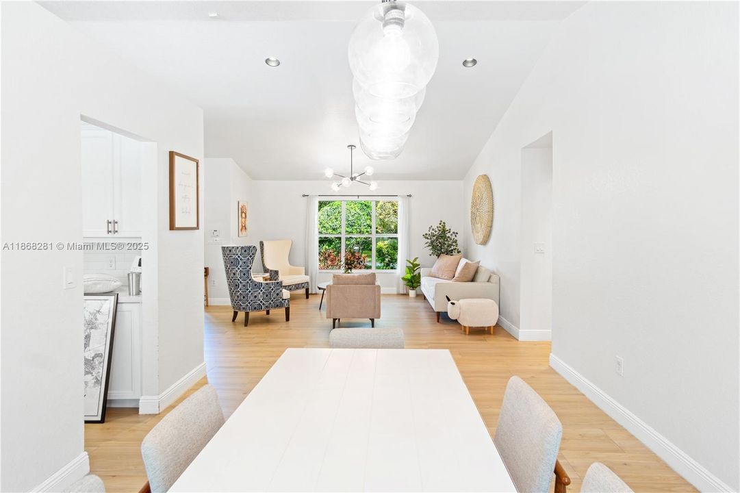 En Renta: $8,750 (4 camas, 3 baños, 2813 Pies cuadrados)