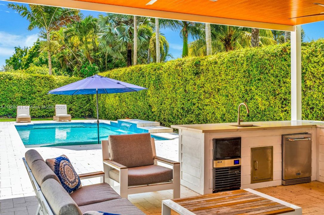 En Renta: $8,750 (4 camas, 3 baños, 2813 Pies cuadrados)