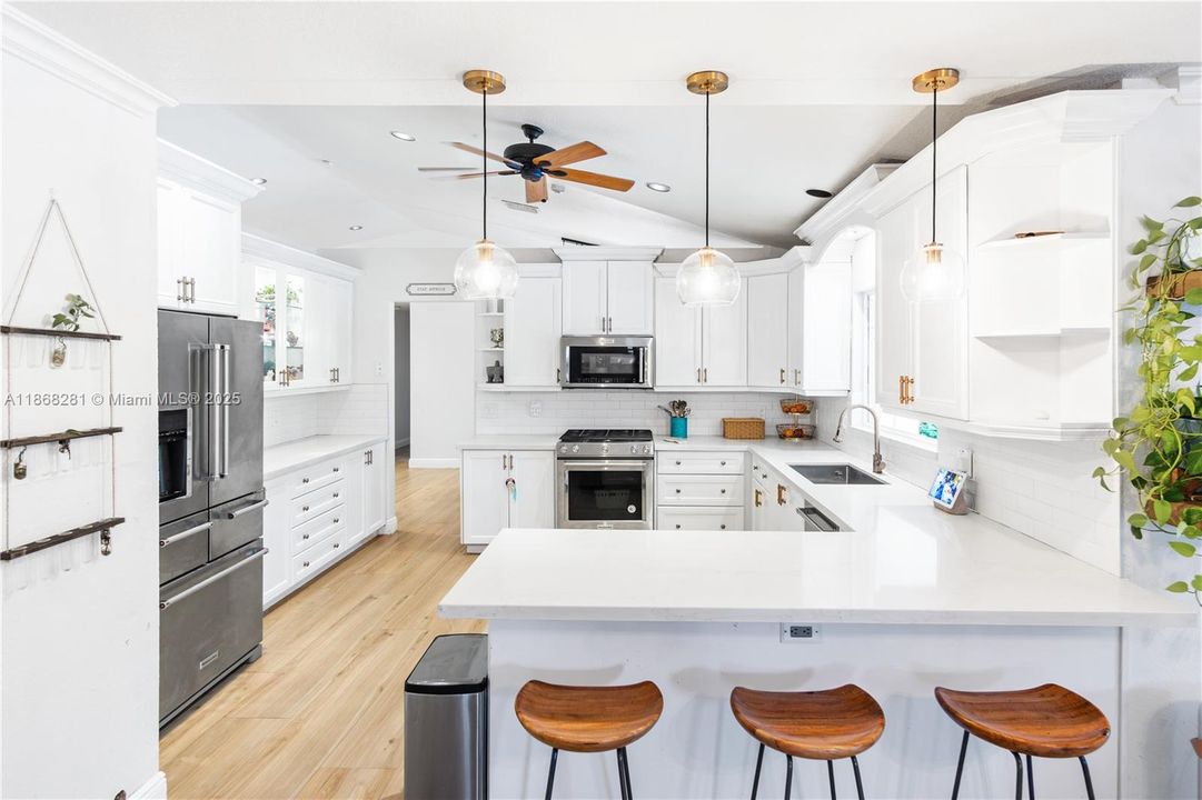 En Renta: $8,750 (4 camas, 3 baños, 2813 Pies cuadrados)