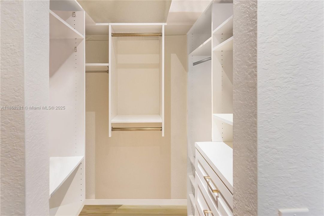 En Renta: $8,750 (4 camas, 3 baños, 2813 Pies cuadrados)