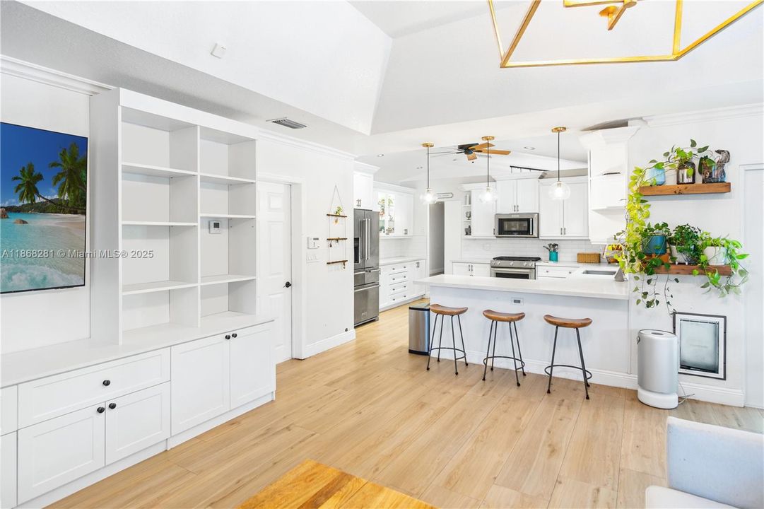 En Renta: $8,750 (4 camas, 3 baños, 2813 Pies cuadrados)