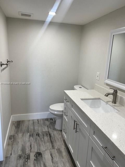 Recently Rented: $2,195 (2 beds, 2 baths, 979 Square Feet)