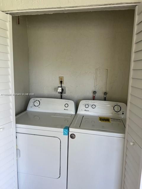 Recently Rented: $2,195 (2 beds, 2 baths, 979 Square Feet)