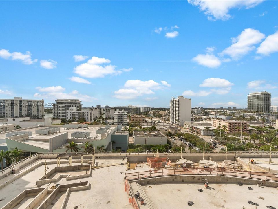 For Sale: $1,125,000 (2 beds, 2 baths, 1280 Square Feet)