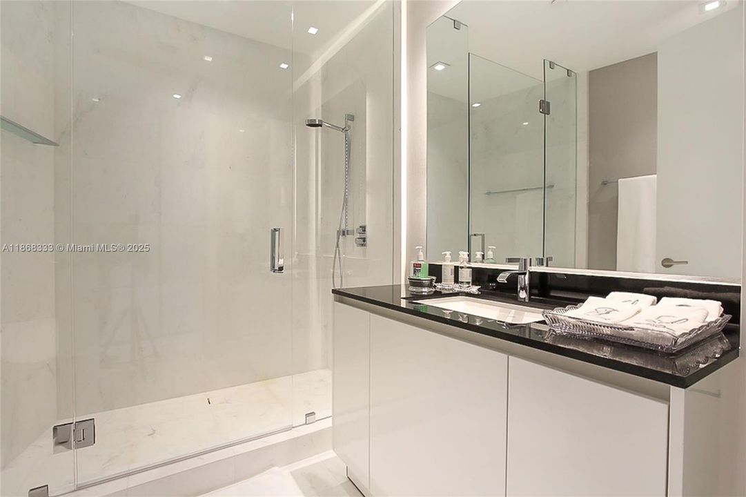 待售: $4,990,000 (4 贝兹, 4 浴室, 3171 平方英尺)