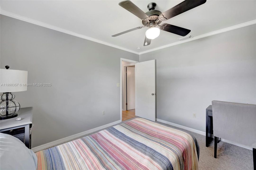 Под контрактом: $585,000 (4 спален, 3 ванн, 1758 Квадратных фут)