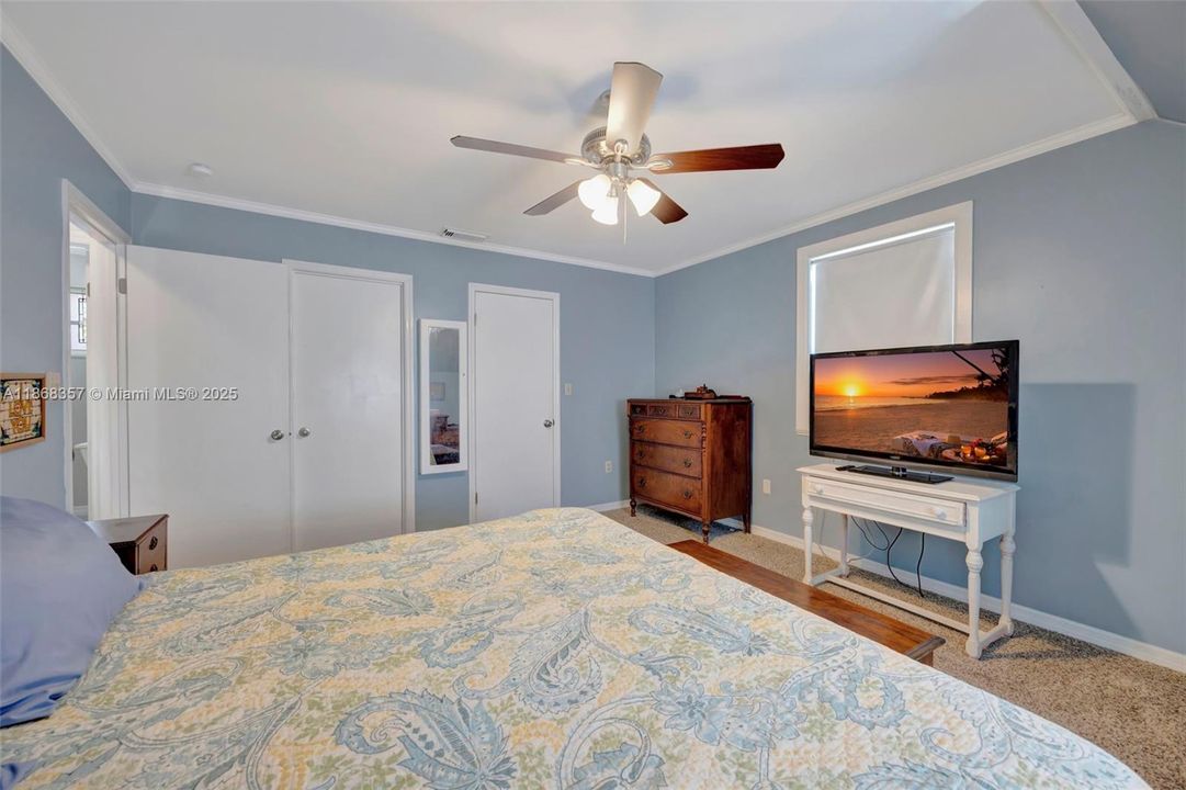 Под контрактом: $585,000 (4 спален, 3 ванн, 1758 Квадратных фут)