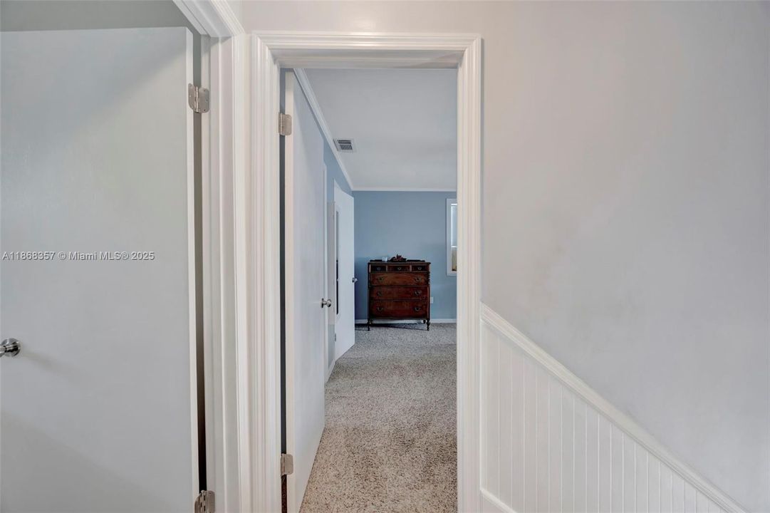 Под контрактом: $585,000 (4 спален, 3 ванн, 1758 Квадратных фут)