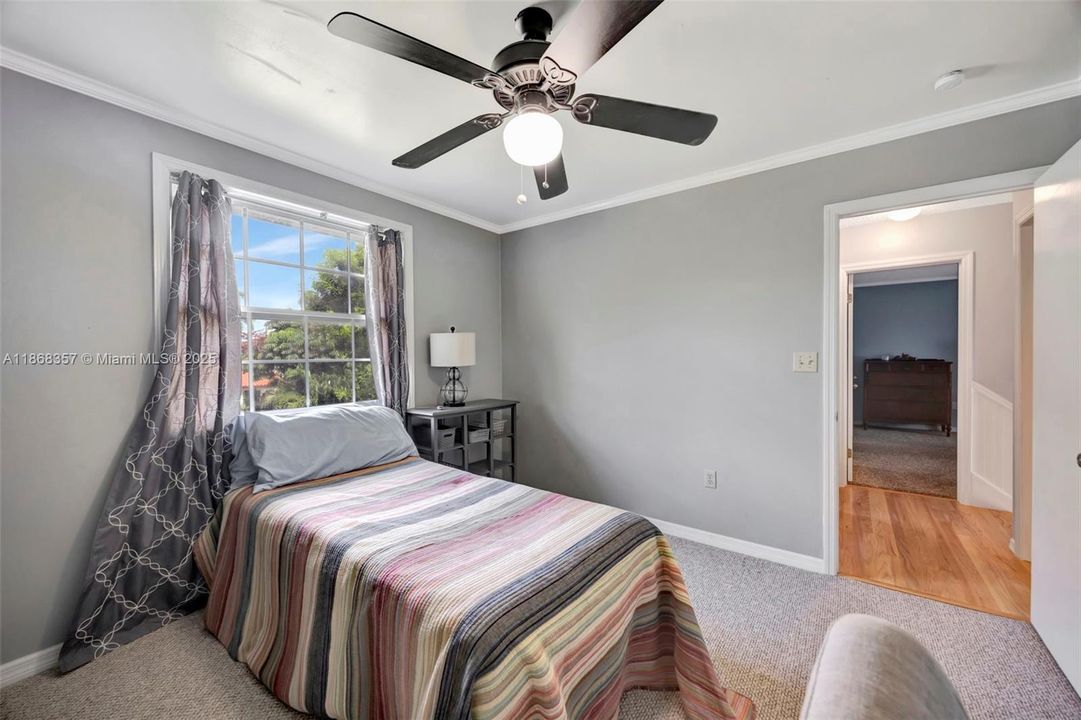 Под контрактом: $585,000 (4 спален, 3 ванн, 1758 Квадратных фут)