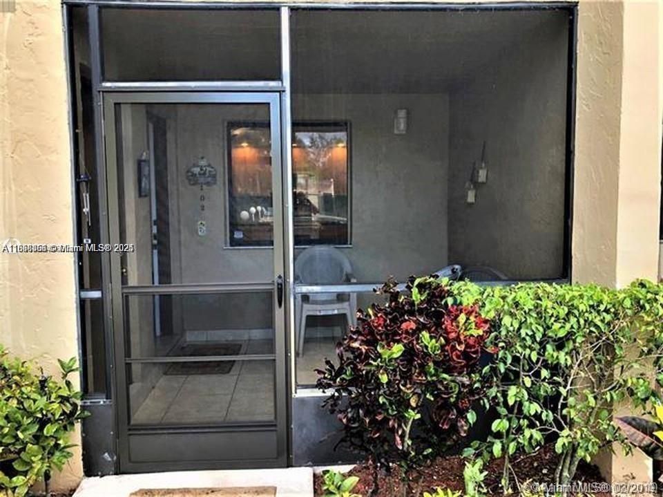 待售: $289,999 (2 贝兹, 2 浴室, 1256 平方英尺)