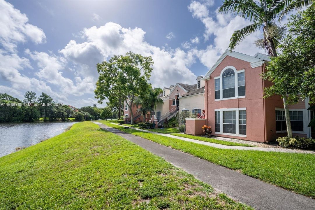 En Renta: $3,600 (3 camas, 2 baños, 1391 Pies cuadrados)